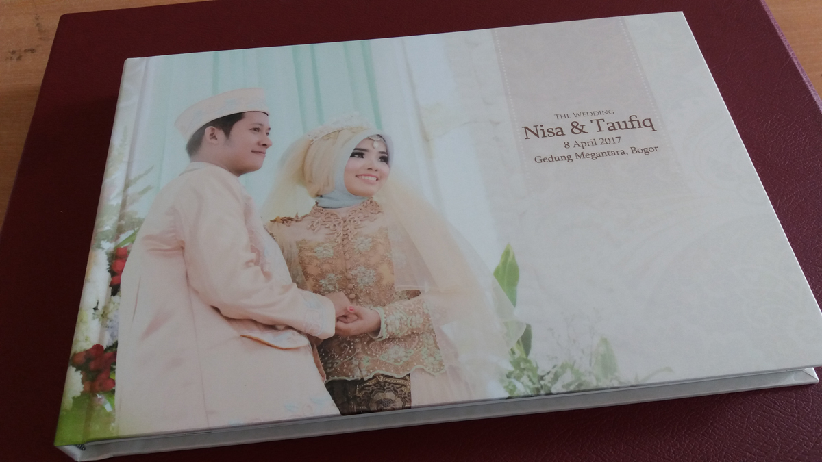 Hasil Cetakan Album Kolase Wedding 20x30